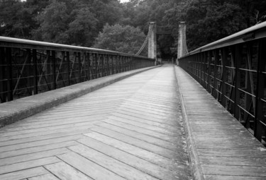 Vieux pont suspendu