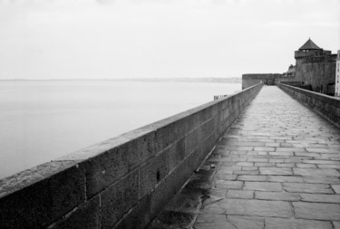 Le mur sur la mer